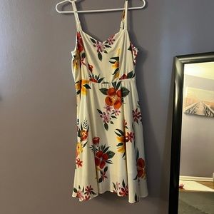 Old Navy Cami Dress. Women’s Size Small. White floral pattern color. Adjustable.